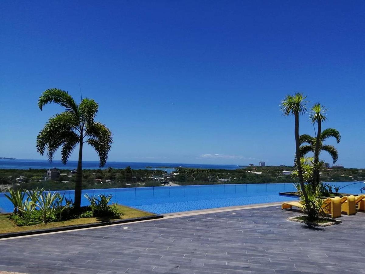 Mactan Newtown Deluxe Island Breeze Apartment Lapu-Lapu City Exterior photo
